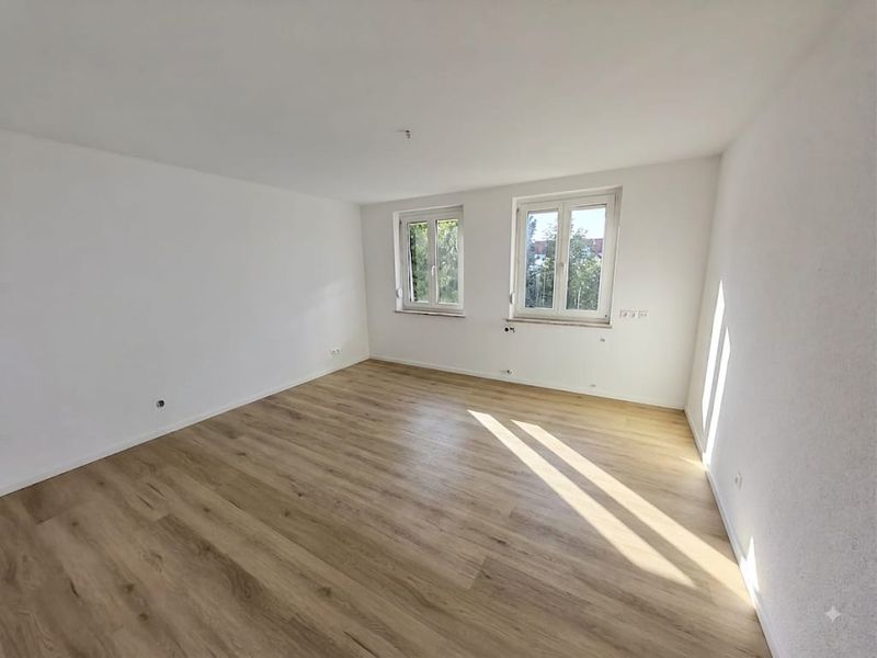 Helle 3 Zimmer Wohnung in ruhiger Lage mit Gemeinschaftsgarten und neuer EBK